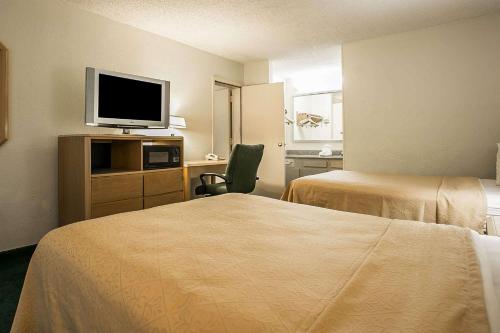 Sumter Innにあるベッド