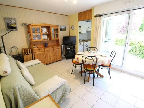 Appartement 4 pers avec Terrasse, Parking et Animaux Admis - FR-1-313-244