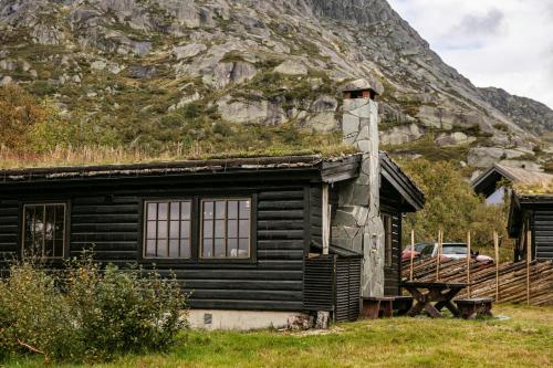 Nespecifikovaný výhled na hory nebo výhled na hory při pohledu z prázdninového domu