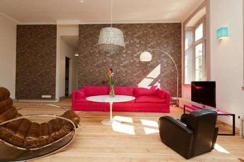Posezení v ubytování Spacious Apartment With Terrace And Garden View