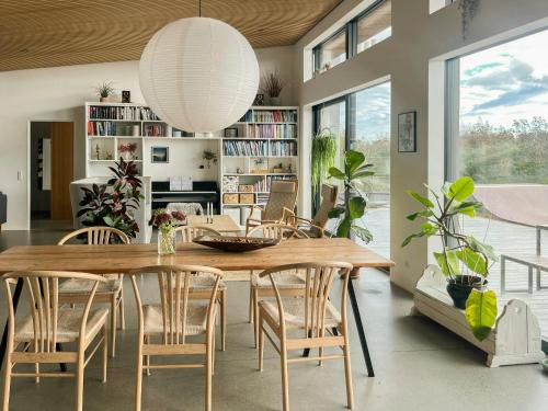 Χώρος καθιστικού στο Beach House Vibes In The Heart Of Klitmøller