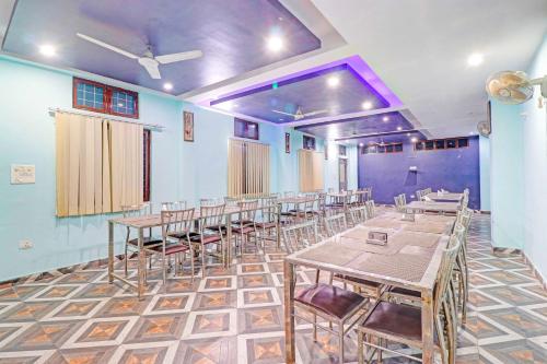 Collection O Vidhan Sabha Chowkにあるレストランまたは飲食店