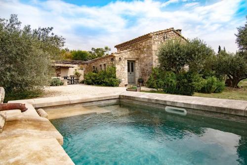 Authentic Stone House Overlooking Les Baux-De-Provence
