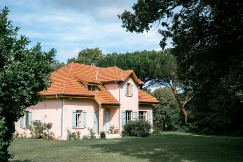 Villa Between Bordeaux And Basque Coast