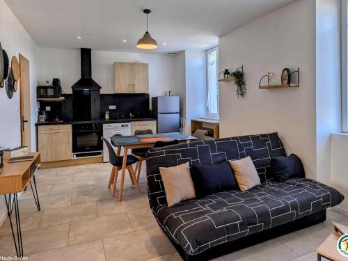 La ville à la campagne - Appartement rénové à Héricourt - FR-1-583-490