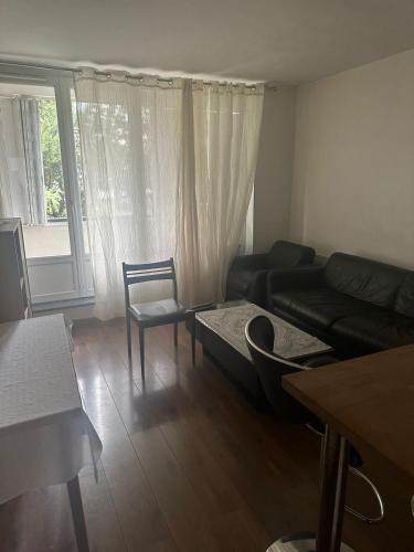 apartment near metro Villejuif louis Aragon