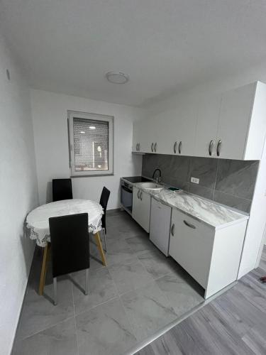 Gallery image of Vozucica apartman za 3 osobe in Bratunac