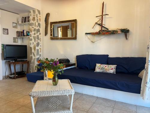 Pefkoxori Maisonette 250m from the sea with garden and parking