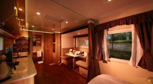 Χώρος καθιστικού στο New Century Grand Hotel Ningbo