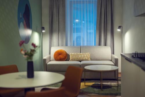 LeonArt Living 01
