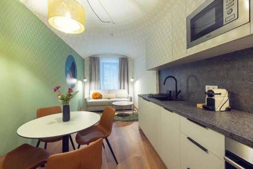 LeonArt Living 01