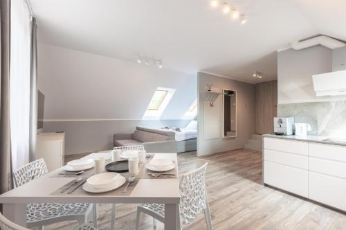 Η κουζίνα ή μικρή κουζίνα στο Apartament Sosnówka B2 morsowanie i SPA