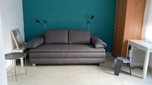 Apartment Olive Green