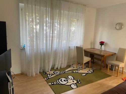 Χώρος καθιστικού στο Big spacy Room for 2 person,close to trade fair, free parking, supermarket near
