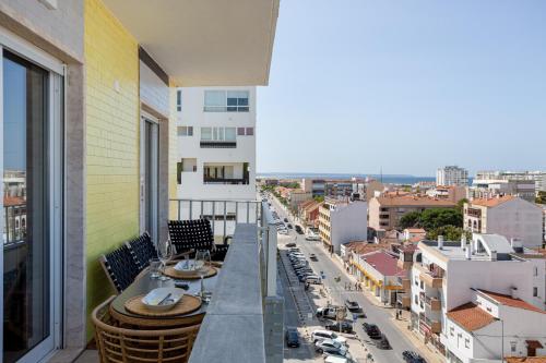 Bright Coastal Retreat in Costa da Caparica