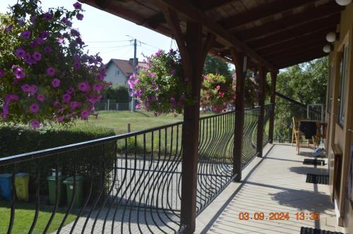 Κήπος έξω από το Apartamenty i pokoje u Kryni