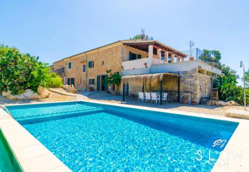 Villa Bandris by Slow Villas