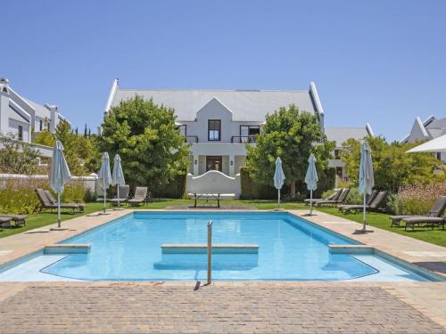 Πισίνα στο ή κοντά στο Winelands Golf Lodges 30