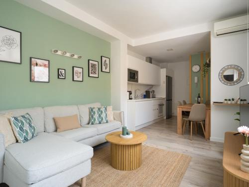 Gran apartamento con ascensor cerca playa Las Canteras BT3A