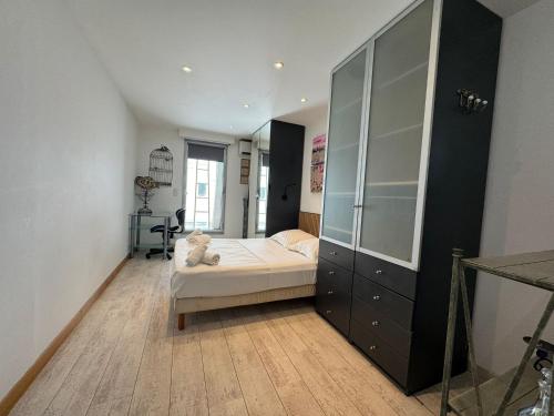 SIENA - Appartement 6 personnes avec Terrasse et Jacuzzi plein cœur centre-ville quartier du Port de Nice