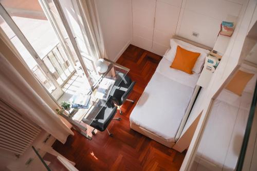 Elegant Apartment at Chiaia by Wonderful Italy