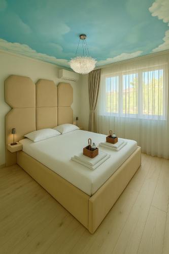 ElenartLux - Baby Cot - Pets Allowed - Free Parking & Fast Wi-Fi