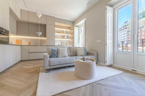 Moderno apartamento junto a Plaza España