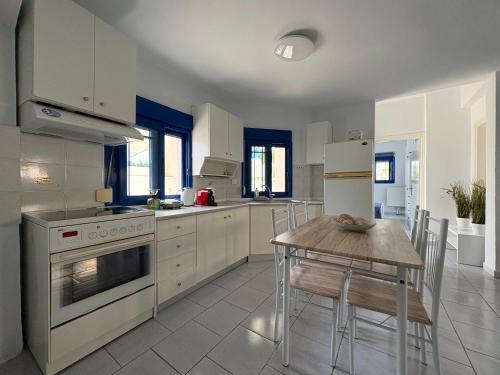 Η κουζίνα ή μικρή κουζίνα στο Argo Beach House