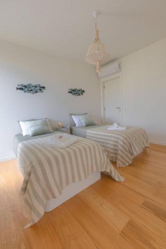 2BR Apt w-Pool, Gym & Garden- Steps To Ria Formosa