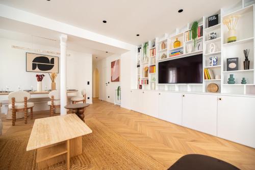 Stylish Flat in Paris' Center