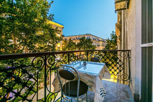 Balcony view Nizami