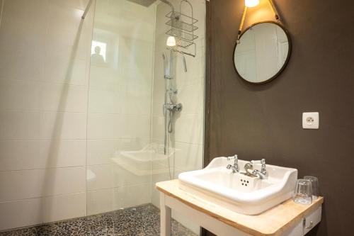 Ένα μπάνιο στο Le Cœur d'Estourgie