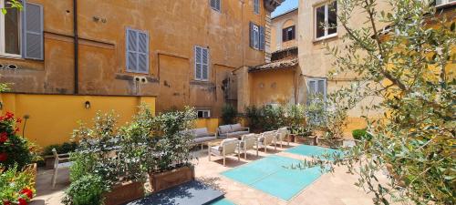 TreasureRome Trevi Private Palazzo