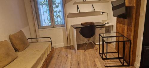 Studio meublé Ecusson - Comédie et gare à pied !