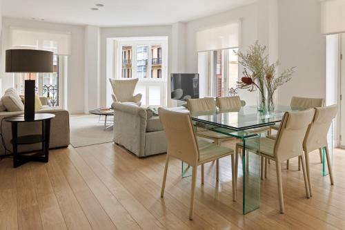 Easo Suite 7 by FeelFree Rentals