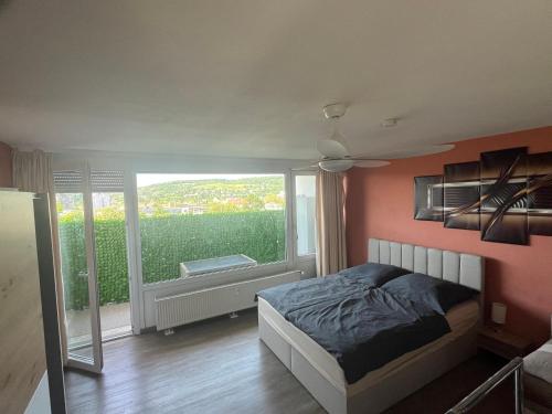 Postel nebo postele na pokoji v ubytování schönes Apartment mit Festungsblick - FREE Parking -