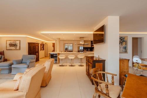 Gstaad Center Top Luxury Apartment 2