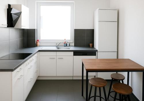 Dapur atau dapur kecil di Maya Zimmer Zentral & Praktisch