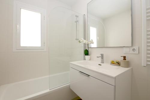 Estepona Port Apartment OLABLANCA