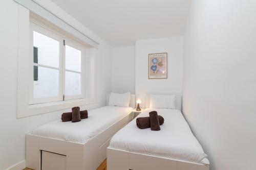 Unique 2 Bdr Apartment in the heart of lisbon