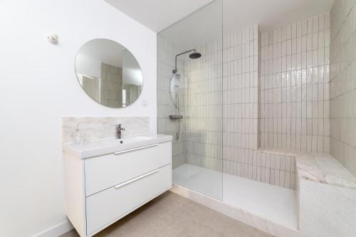 Unique 2 Bdr Apartment in the heart of lisbon