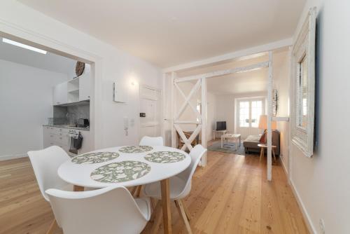 Unique 2 Bdr Apartment in the heart of lisbon