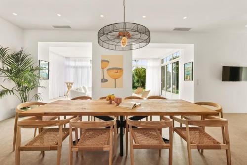 Central Luxurious Property