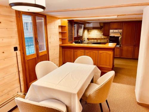 Charming apt PROMENADE GSTAAD Palace view 160m2