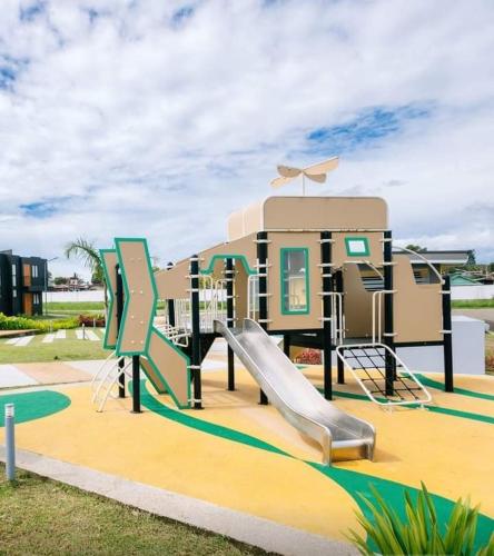 Kawasan permainan kanak-kanak di Your Happy Place in Batulao Artscapes - 2Br near Twin Lakes Tagaytay