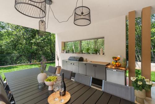 Luxury Forest Villa with Heated Pool in Istria