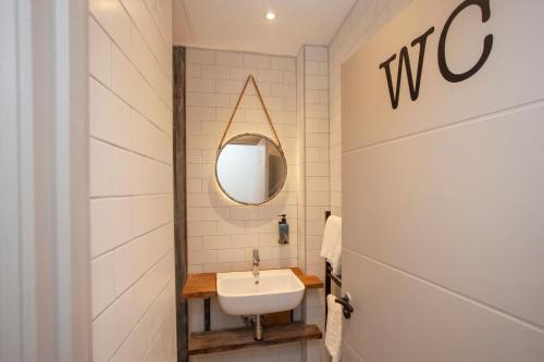 Modern Aparthotel by Principality Stadium photo 31