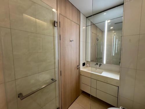 Et badeværelse på Large apartment 5min from Ekkamai BTS