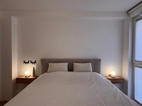 Photo de la galerie de l'établissement Appart Duplex Quai Brazza avec Terrace et Parking, à Bordeaux