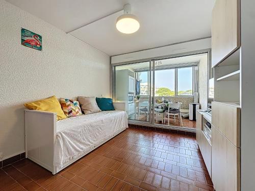 Apartment Le Quai aux Fleurs-9 by Interhome
